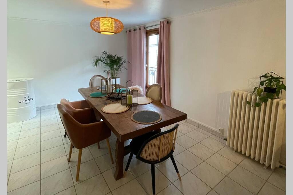 Appartement  La vie est belle  au cœur de Sézanne Esterno foto