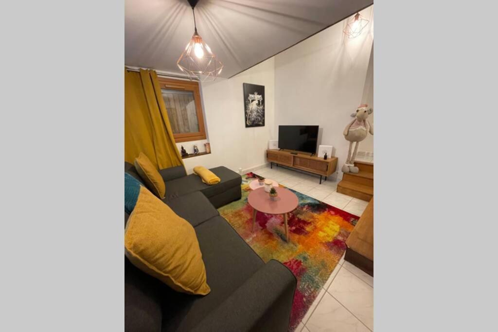 Appartement  La vie est belle  au cœur de Sézanne Esterno foto