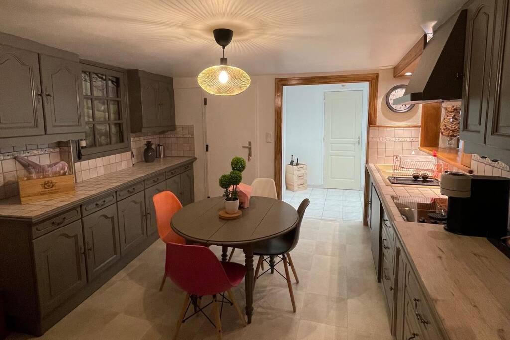 Appartement  La vie est belle  au cœur de Sézanne Esterno foto